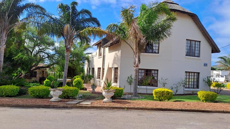 4 Bedroom Property for Sale in Albertinia Western Cape